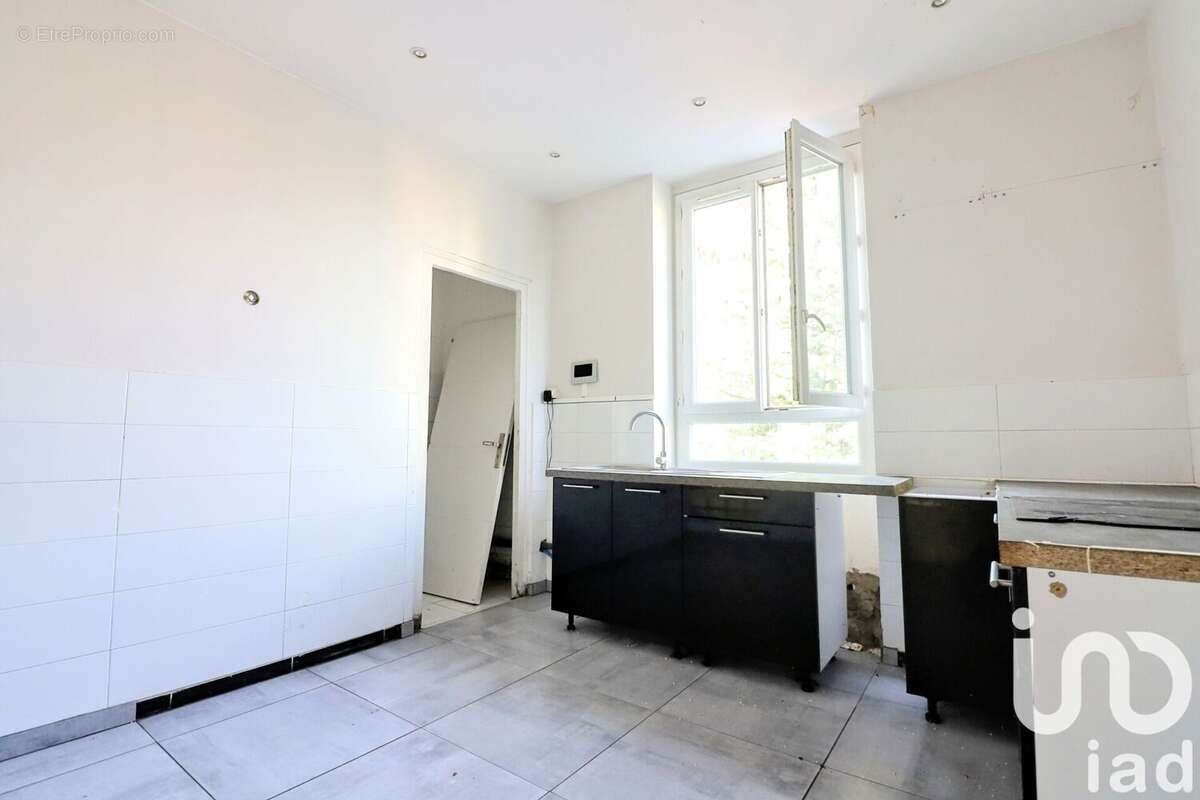 Photo 2 - Appartement à LYON-8E