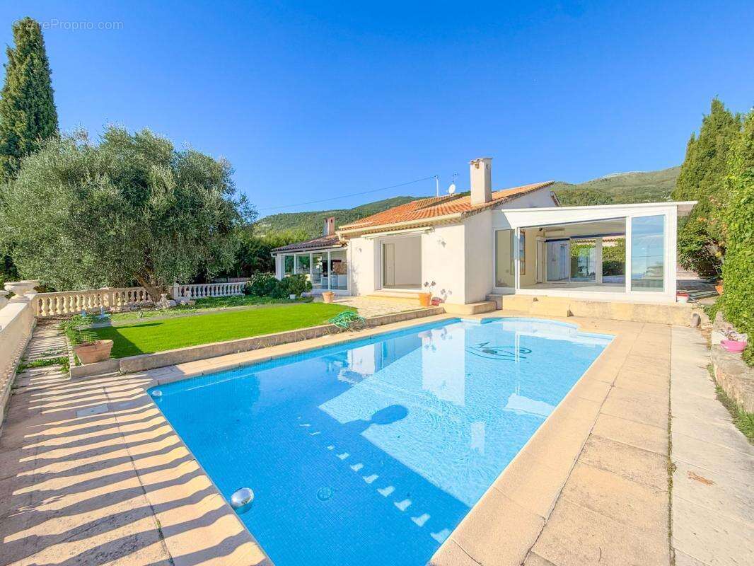 Maison à TOURRETTES-SUR-LOUP