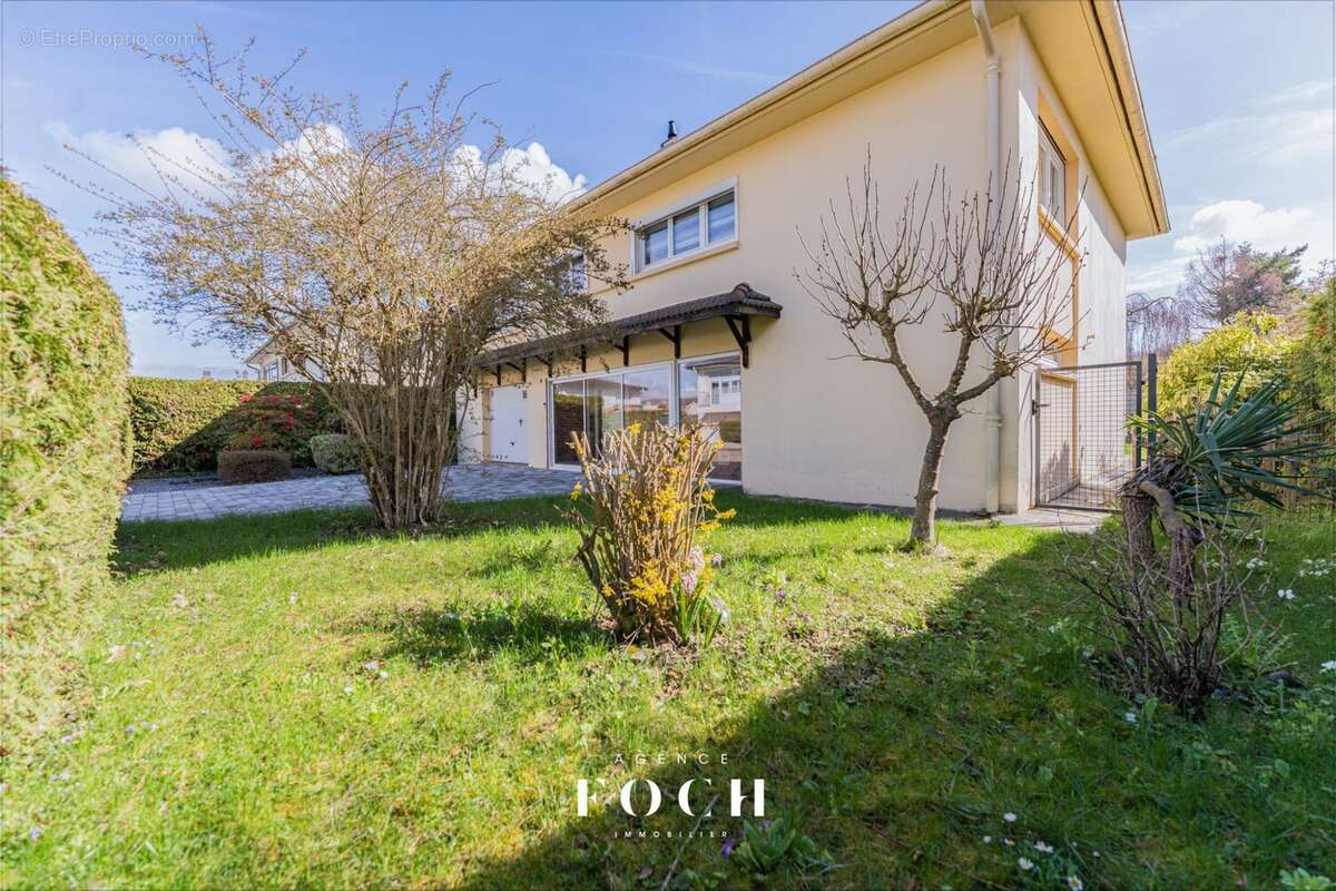 Maison à CORNY-SUR-MOSELLE