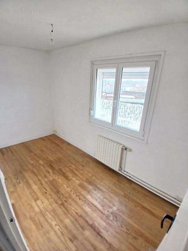 Maison à NEUVILLE-SAINT-REMY