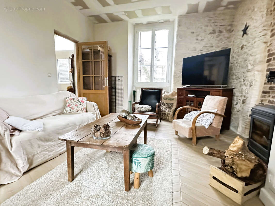 Maison à AUNAY-SOUS-AUNEAU