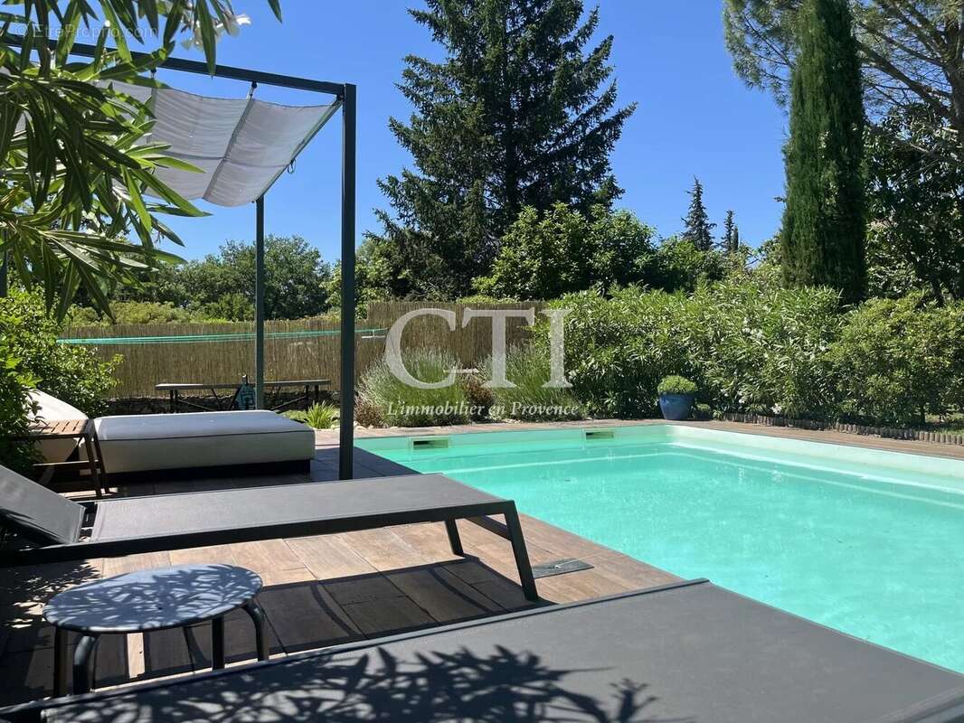 Maison à VAISON-LA-ROMAINE