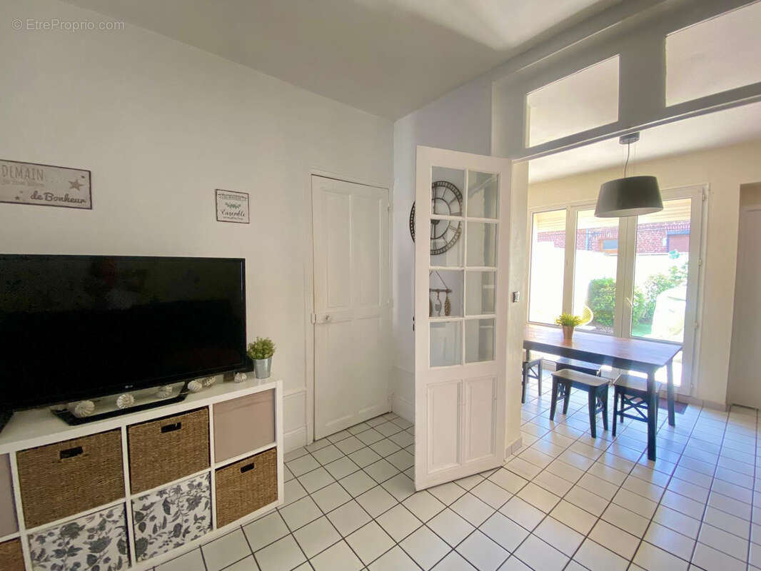 Maison à SAINT-QUENTIN