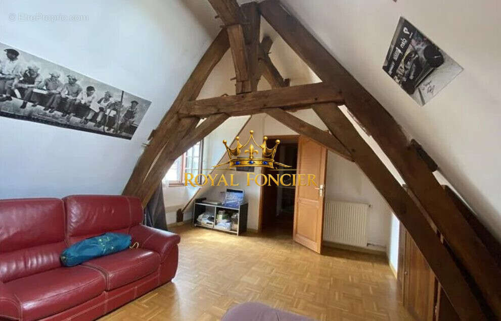 Maison 102 m² à Charnizay  - photo 5