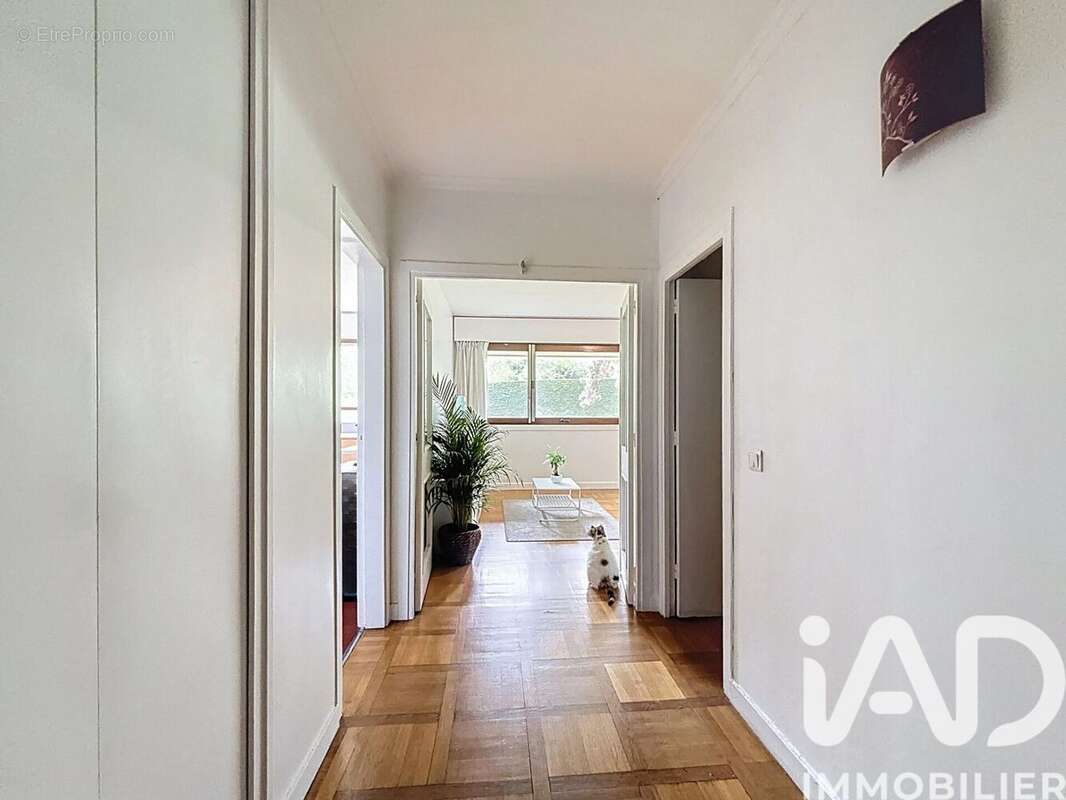 Photo 3 - Appartement à GARCHES