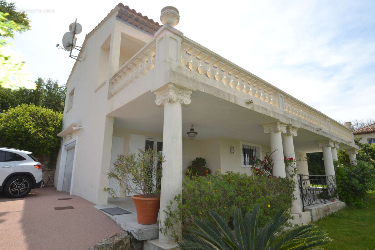Maison à VALLAURIS