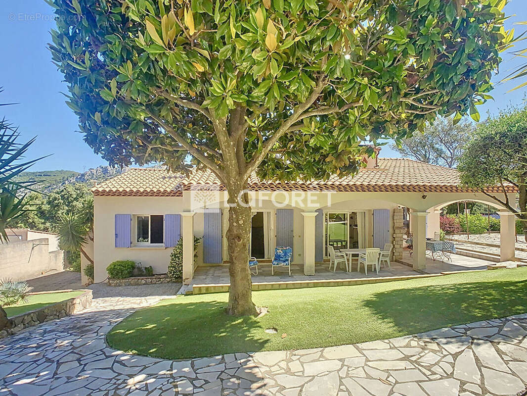 Maison La Valette-du-Var -  5 pièces - 154 m² - photo 6