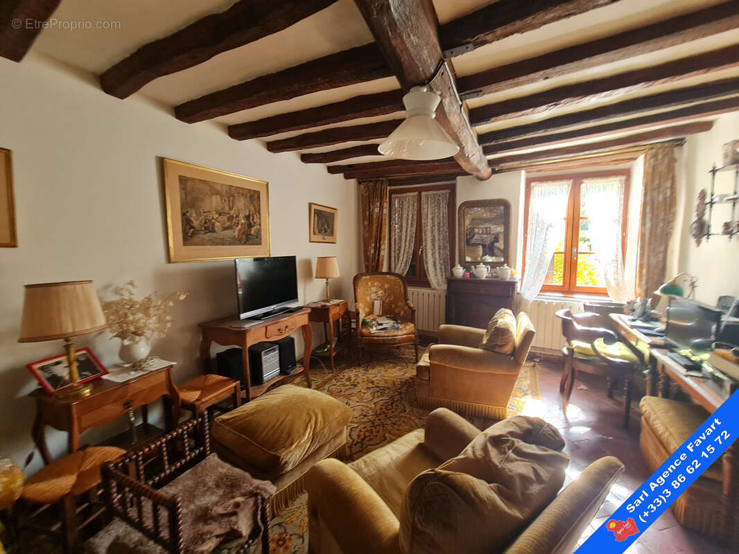 Maison à LA FERTE-LOUPIERE