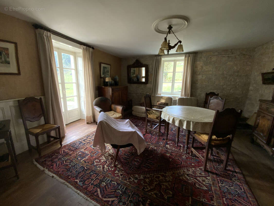 Maison à VILLERSEXEL