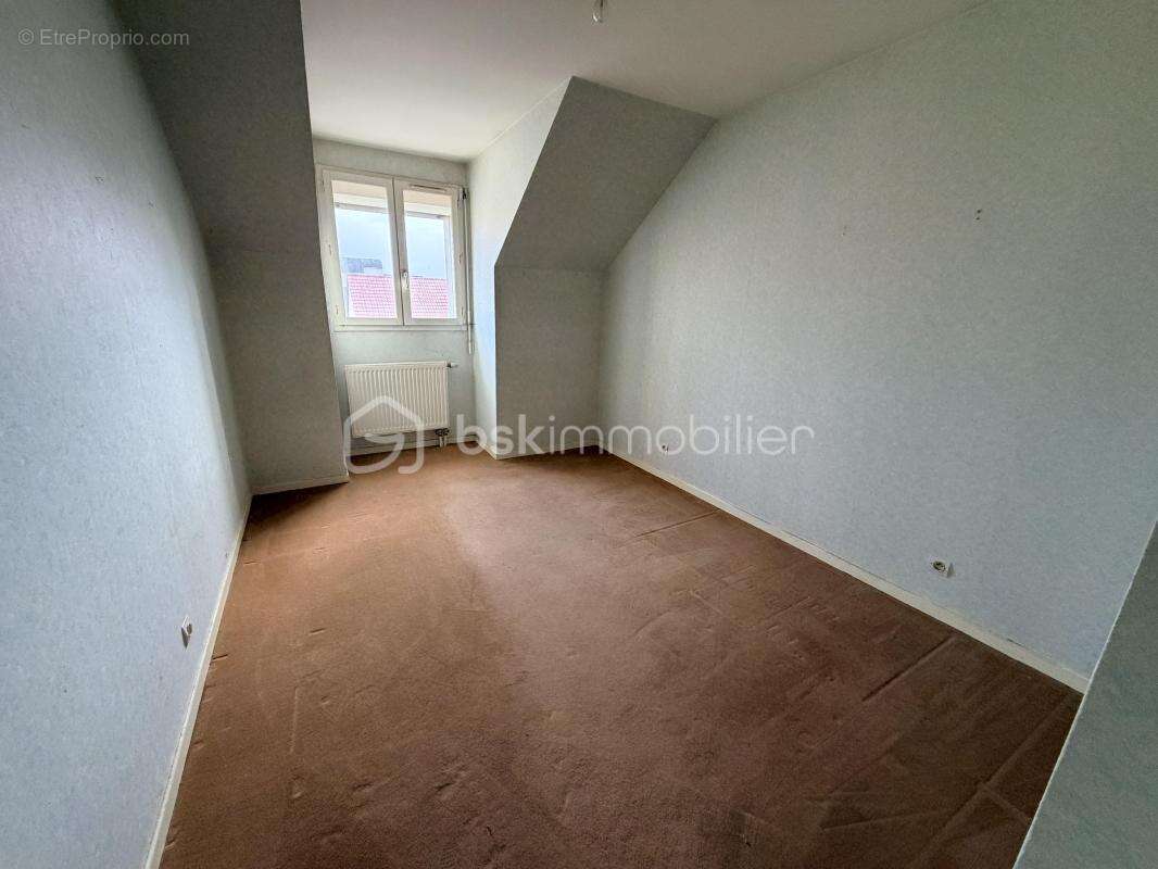 Appartement à SAVIGNY-LE-TEMPLE