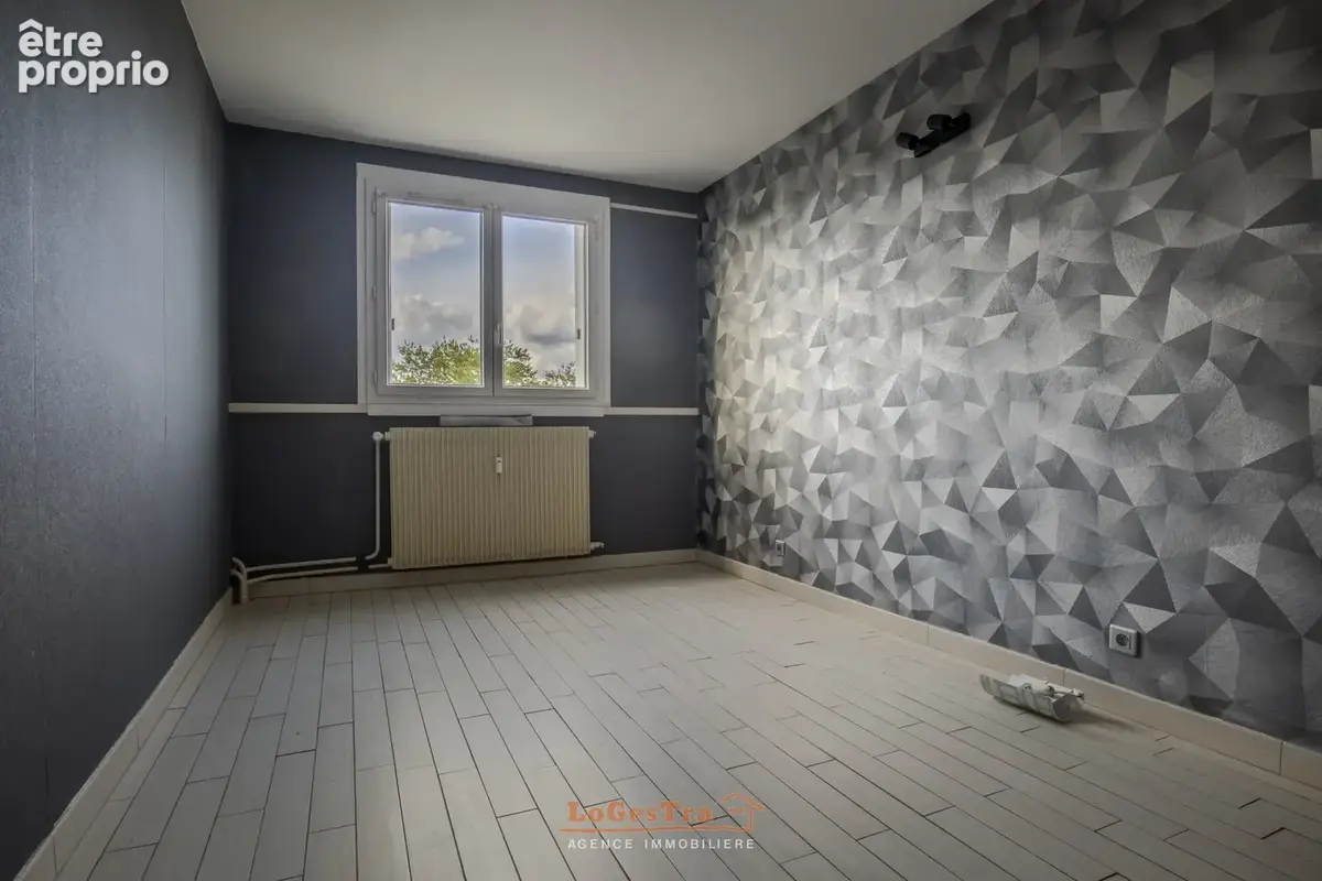 Appartement 3 pièces avec balcon et garage à Contrexéville - photo 2