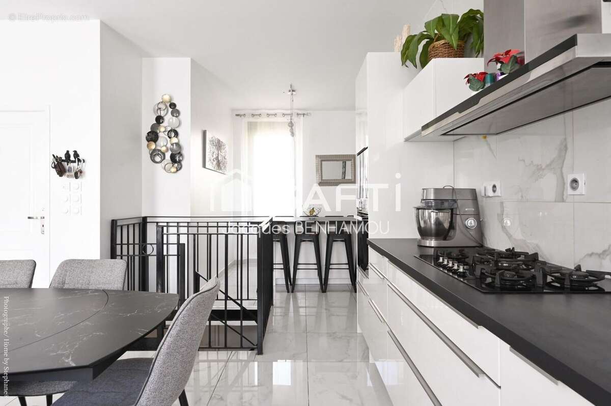 Photo 5 - Maison à MARSEILLE-13E