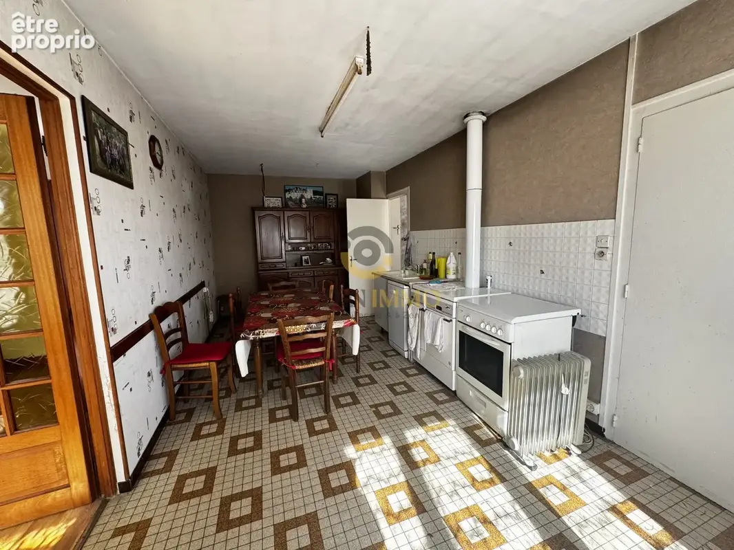 Maison 5 pièces 110 m² à vendre à Saint-Aubin-Le-Cloud (79450) - photo 2