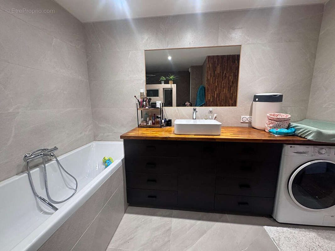 Appartement à LYON-5E