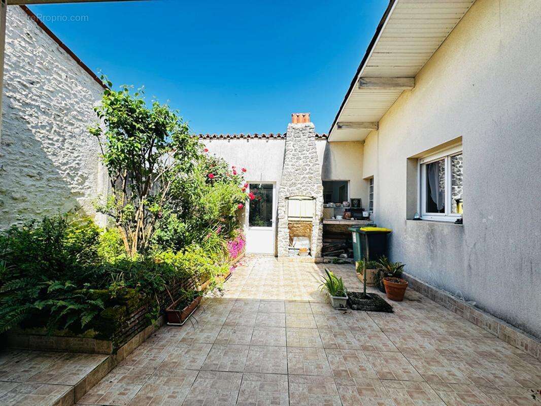 Maison à MESCHERS-SUR-GIRONDE