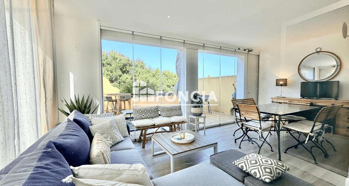 Appartement à GRIMAUD