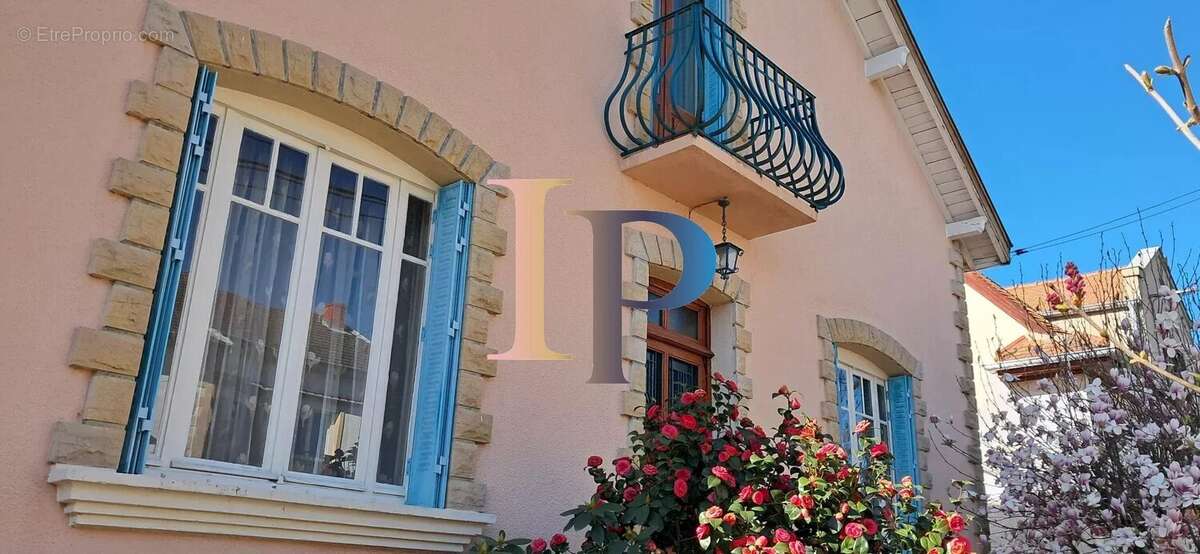 Maison à PARAY-LE-MONIAL