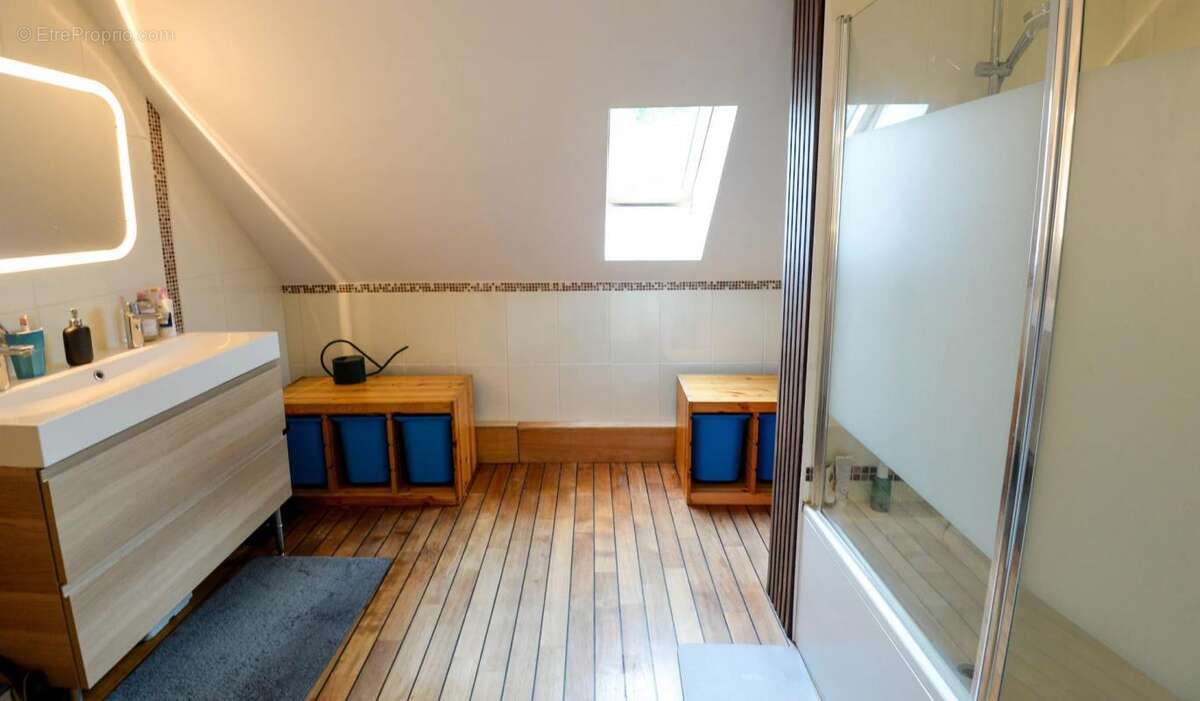 Maison à MONTIGNY-SUR-LOING