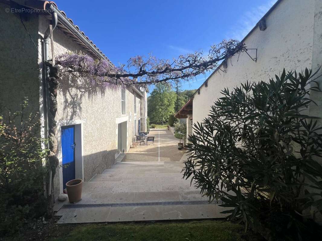 Maison à LHOMMAIZE