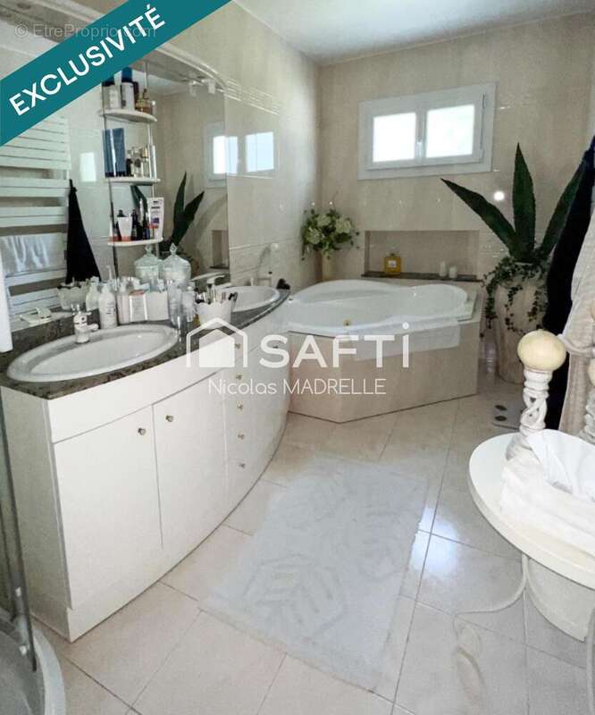Maison 150 m² à Ambares-Et-Lagrave  - photo 7