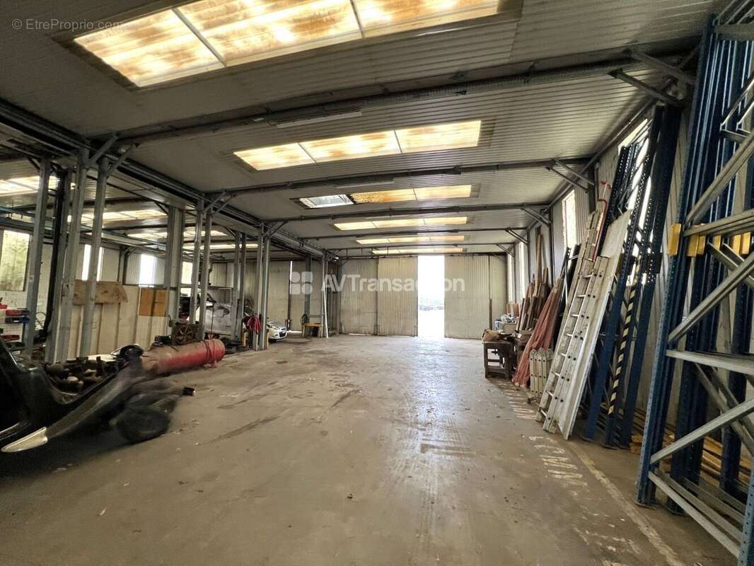 Commerce 735 m² à Vernon  - photo 12