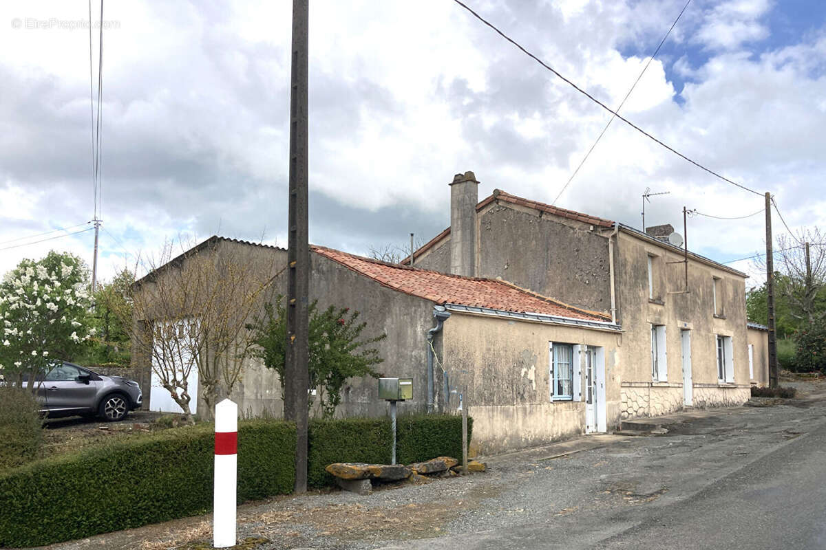 Maison à LE BUSSEAU