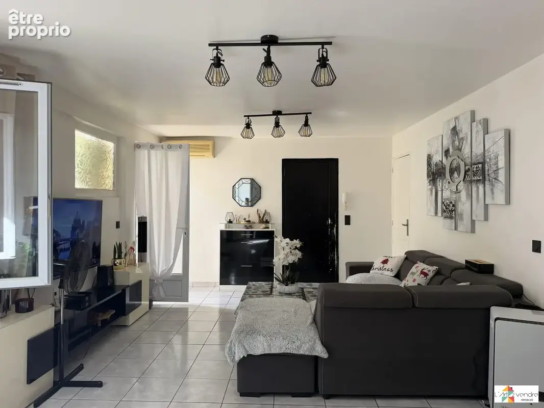 SALON SÉJOUR AVEC CLIMATISATION