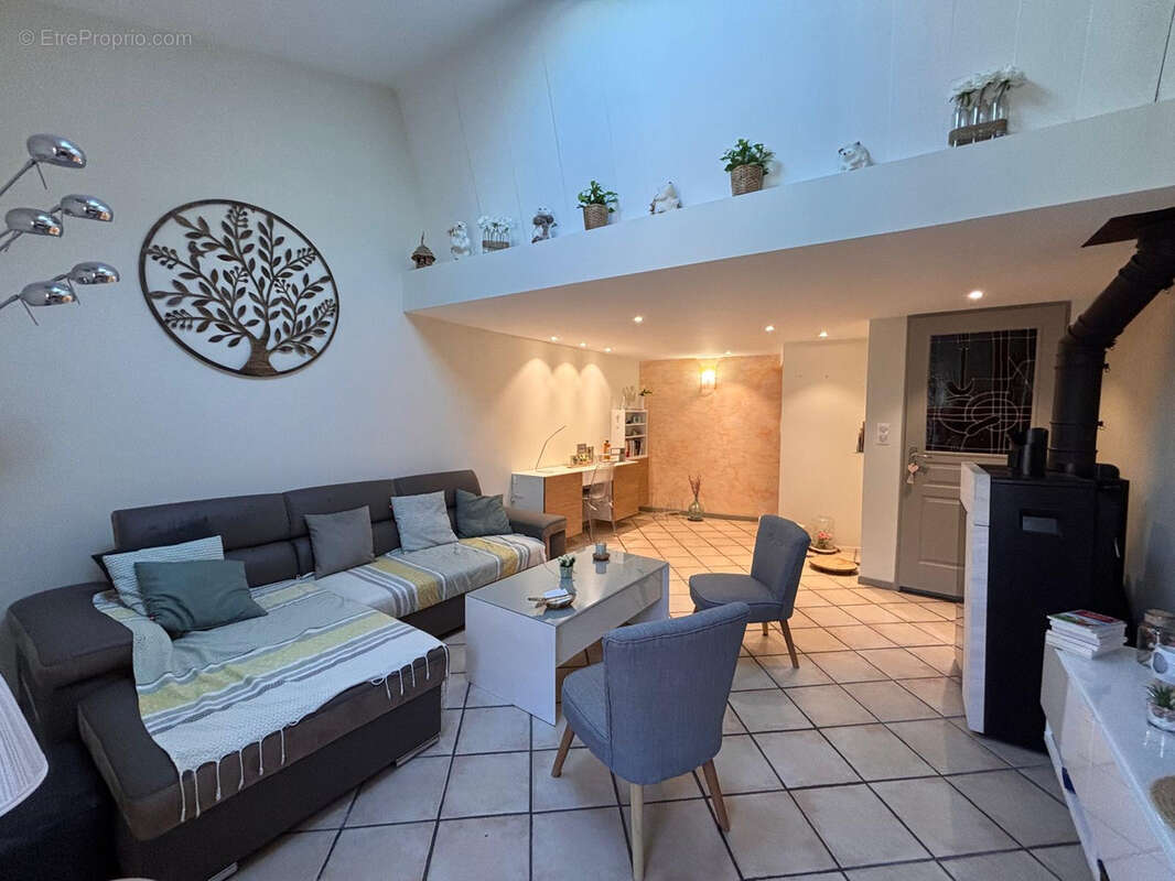 Maison à GREOUX-LES-BAINS