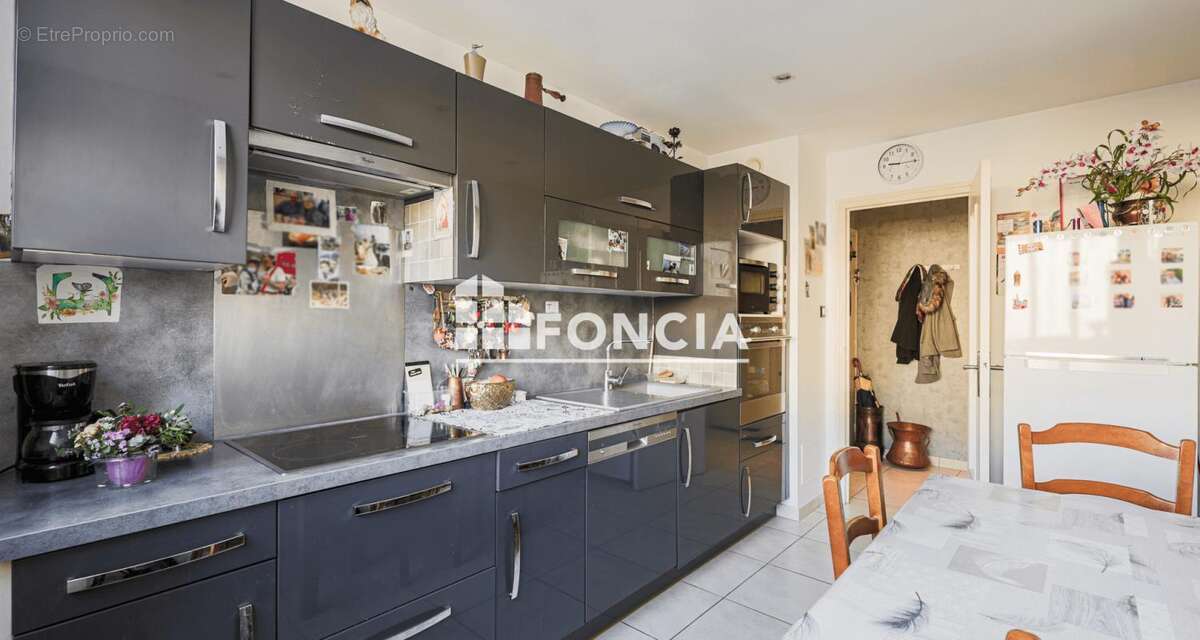 Appartement à LE PONT-DE-CLAIX