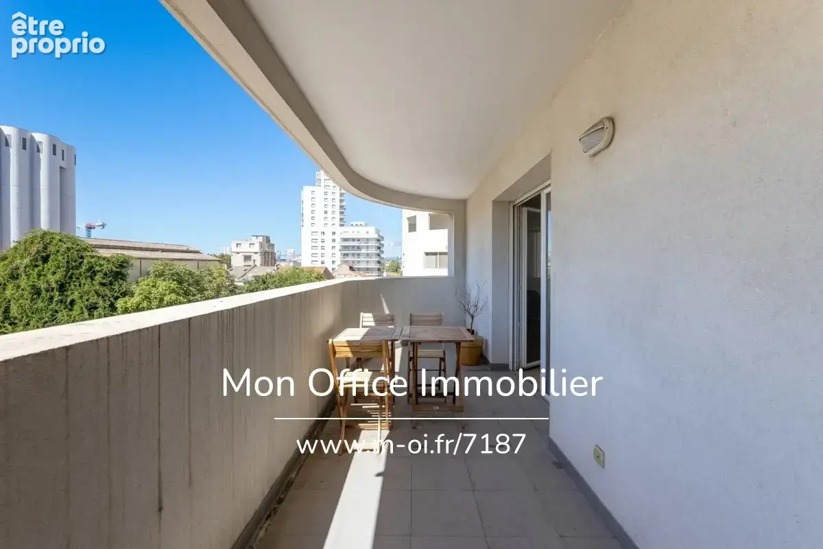 Appartement à MARSEILLE-3E