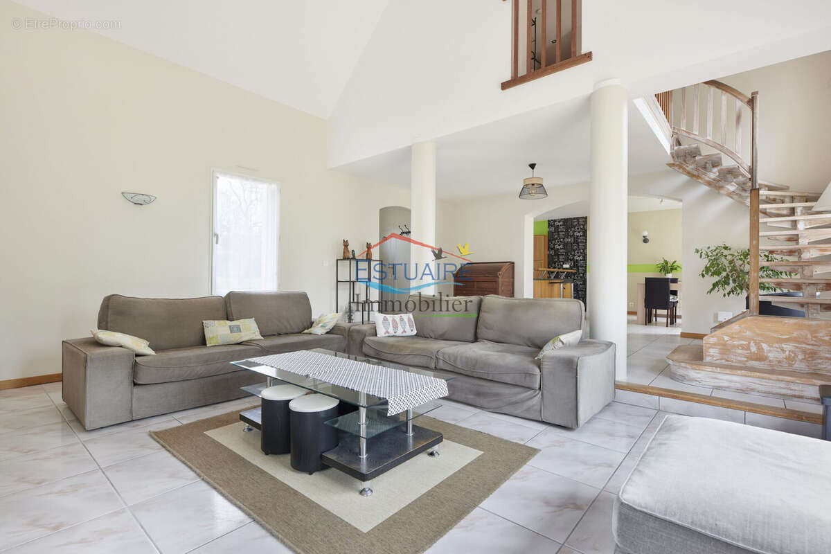 Maison à LA CHAPELLE-LAUNAY