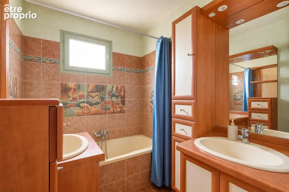 Appartement de 4 pièces de 98 m² à Villeurbanne - photo 12