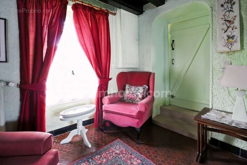 Maison à SAINT-LEGER-MAGNAZEIX