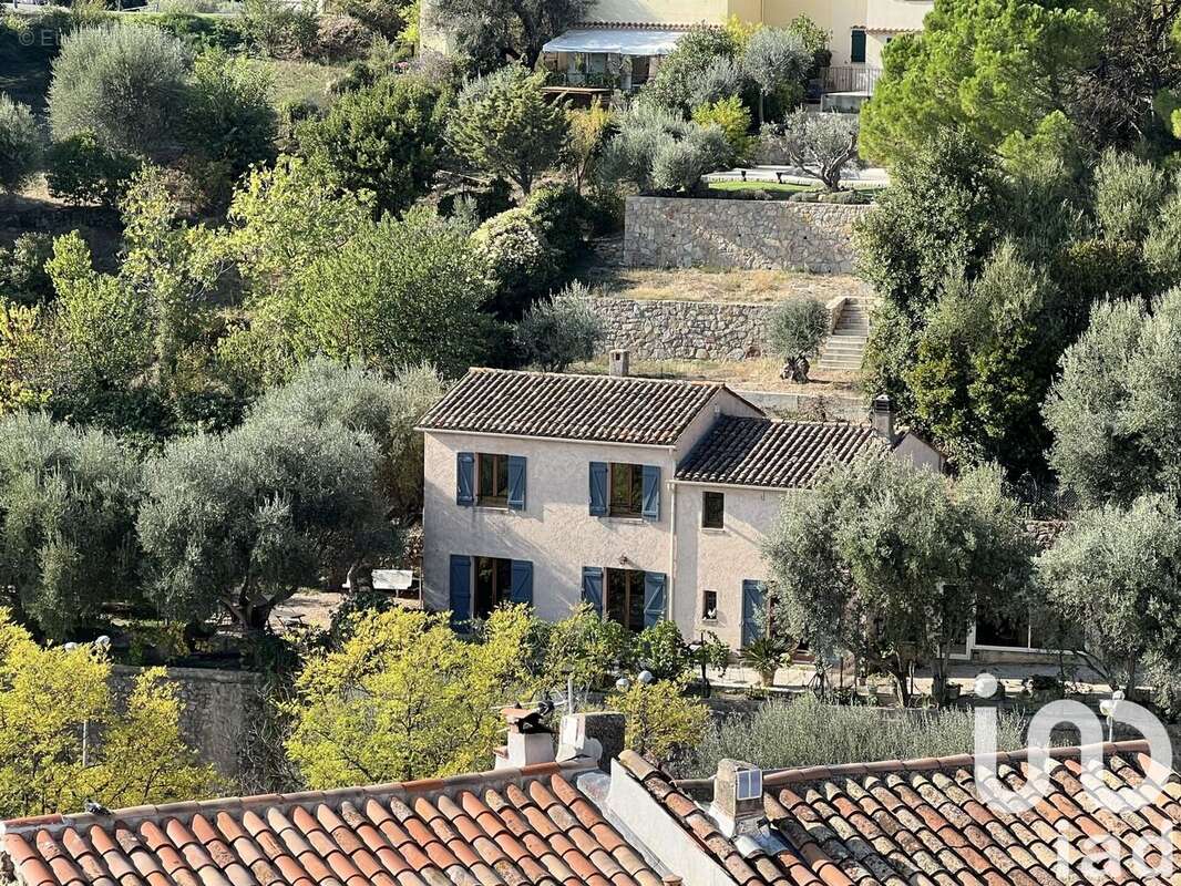 Photo 2 - Maison à TOURRETTES