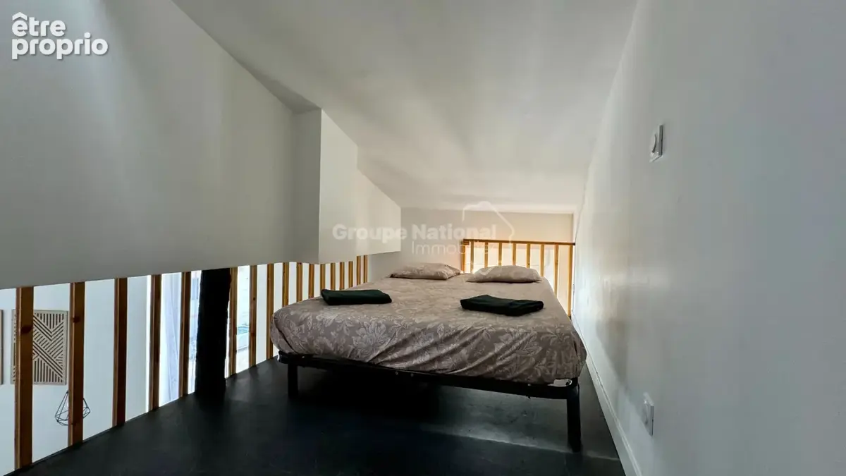 NÎMES - Appartement T2 de 67 m² - Dernier étage, proche Écusson - photo 7