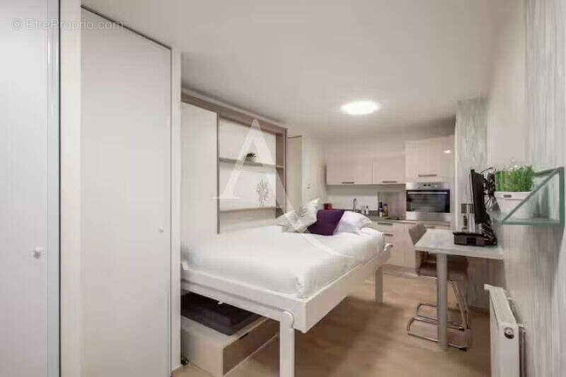 Commerce à PARIS-11E