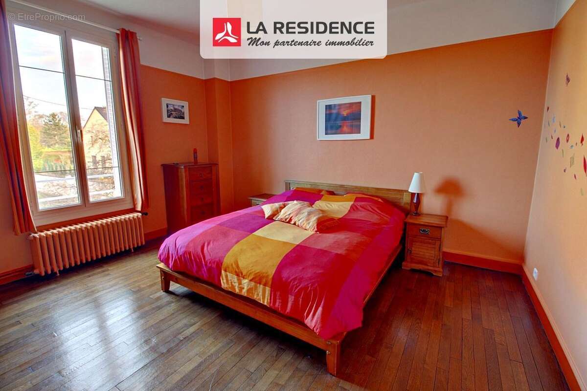 Maison à VAUX-SUR-SEINE