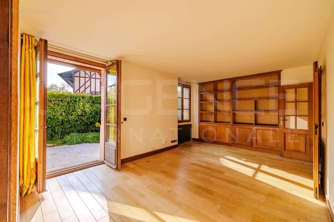 Appartement à CHAMBOURCY