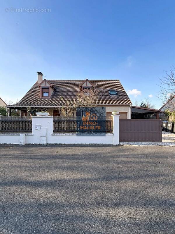 Maison facade - Maison à VILLENEUVE-SAINT-GEORGES