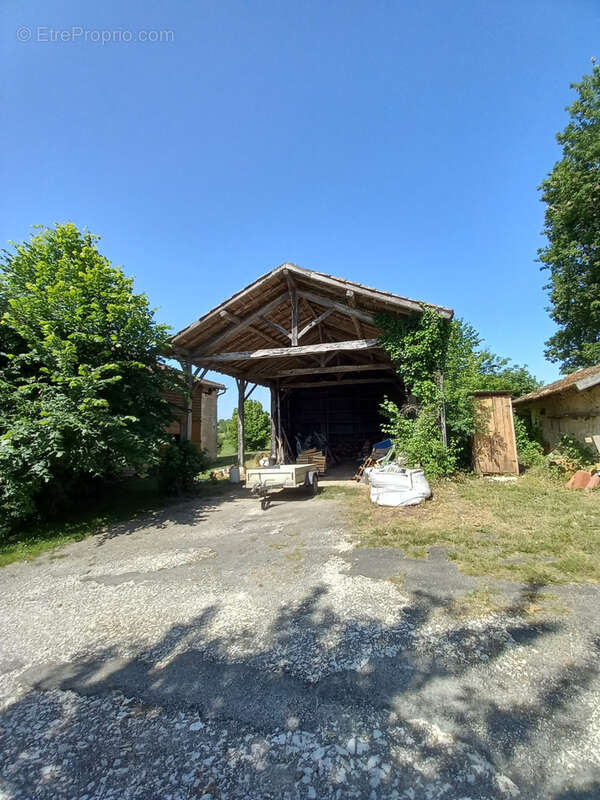 Propriete corps de ferme avec 39 000 m2 de terrain - photo 13
