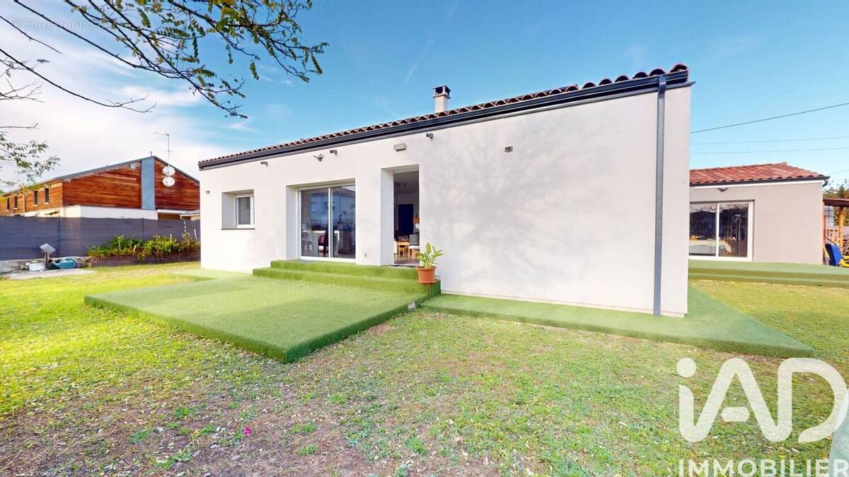 Photo 1 - Maison à LAVERNOSE-LACASSE