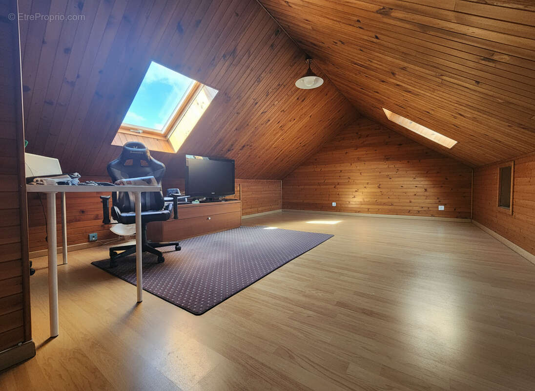 Maison à SAVIGNY-LE-TEMPLE