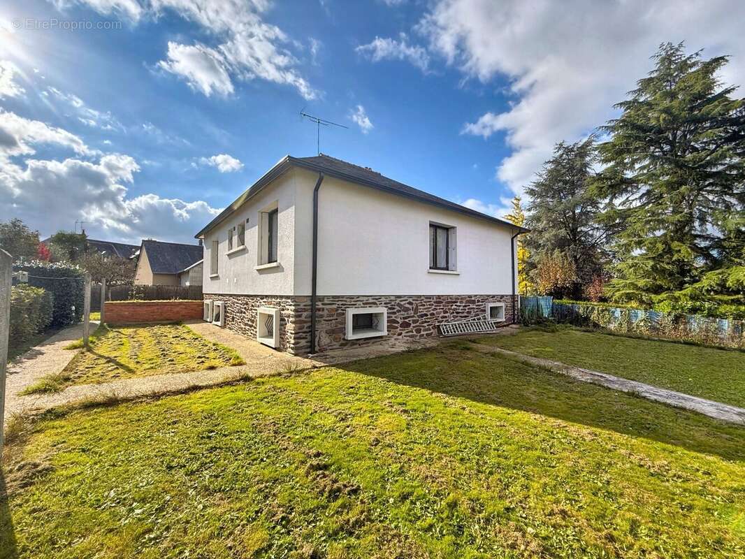 Maison à SAINT-ARMEL