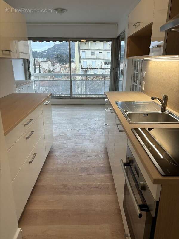 Appartement T4 de 100,59 m² situé au 7e étage sur 9 avec vue dominante - photo 4