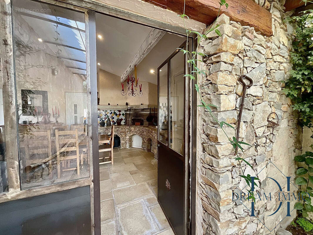 Maison à PUGET-VILLE