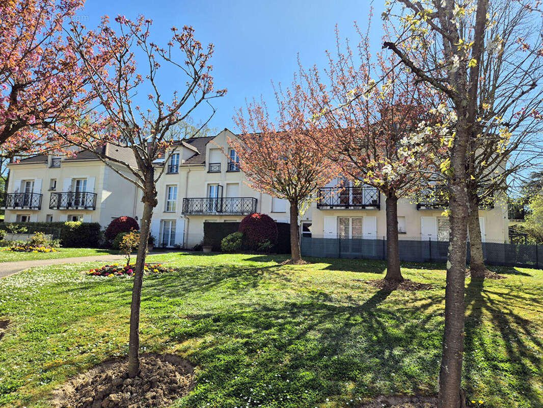 Appartement à ELANCOURT