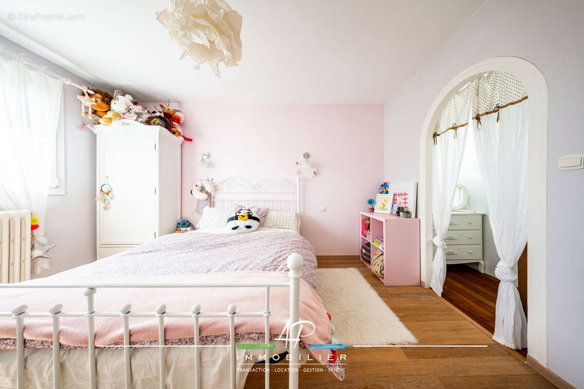 Maison à BELLENEUVE