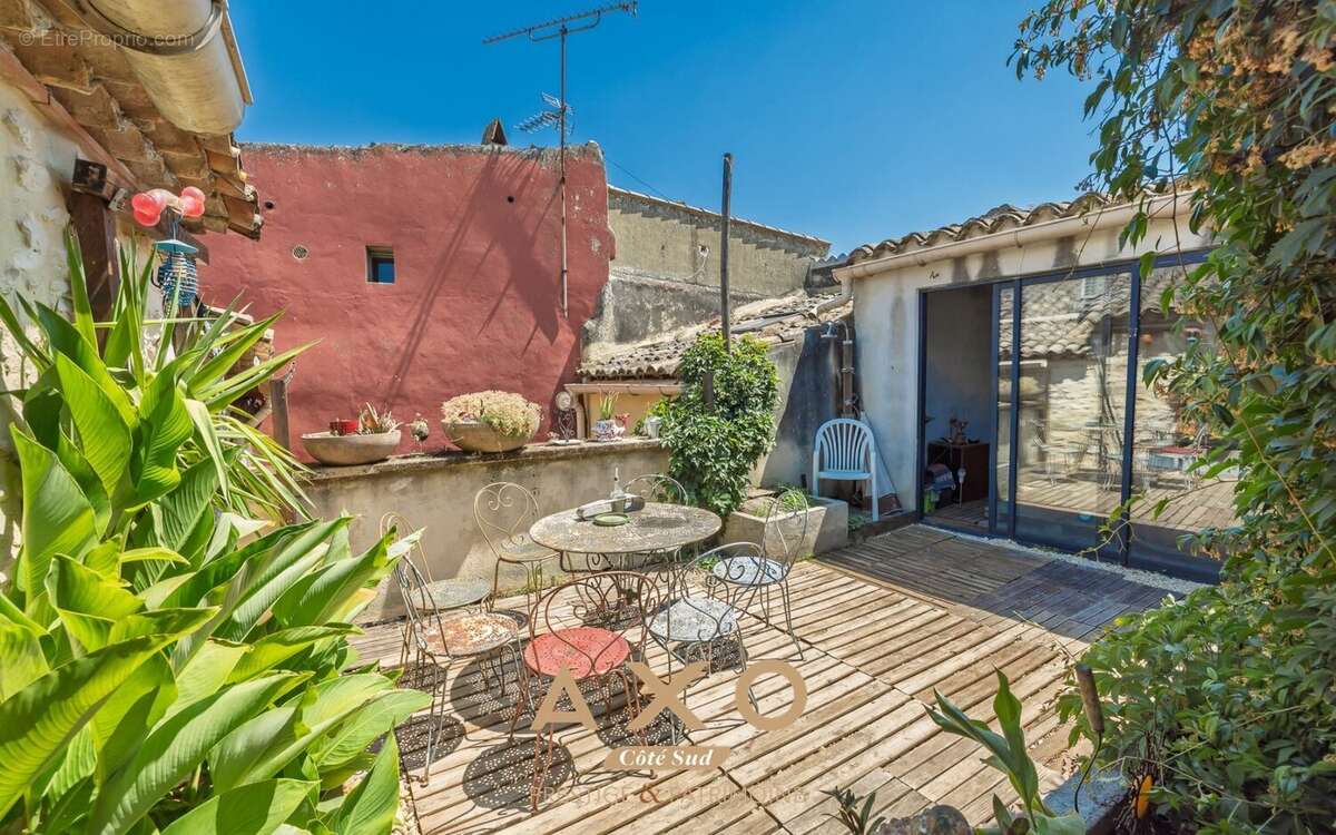 Collias - maison médiévale du xve siècle - 296 m² - jardin de 606 m² - 5 chambres - 2 appartements indépendants - piscine - gran - photo 19