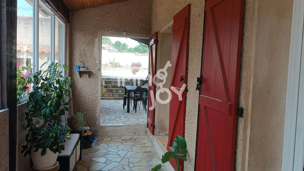 Maison à VILLEMOUSTAUSSOU