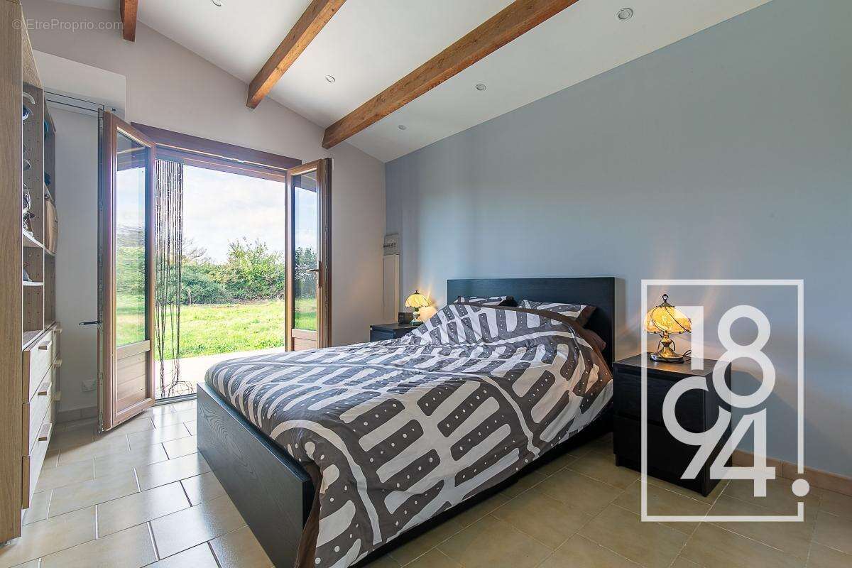 Maison à SAINT-MARTIN-DE-CRAU